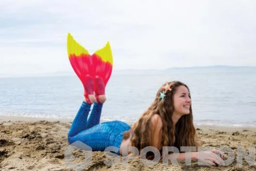 Finis Luna Mermaid Monofin Red 5 Finis Luna Mermaid Monofin Red - Image 3