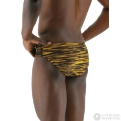 Tyr Fizzy Racer Black/Gold -Swimming Equipment Store tyr fizzy racer black gold original 3